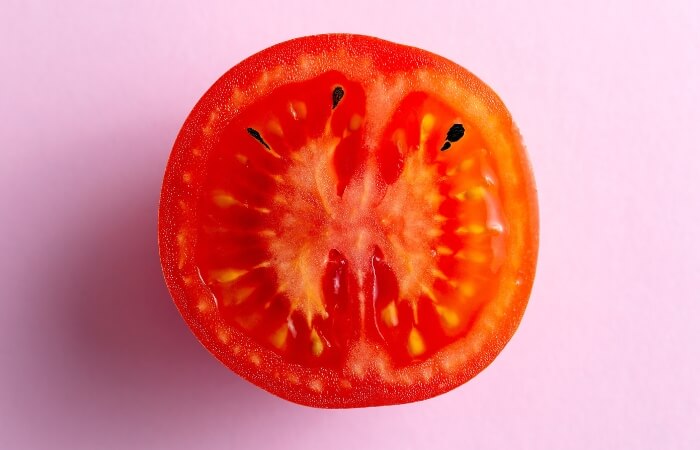 black seeds in tomato