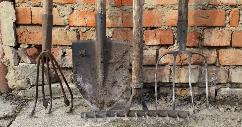 garden tools for soil care